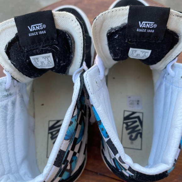 Vans high top sneakers size 7.5 women’s - Picture 6 of 6